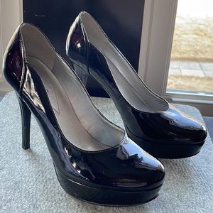 Guess platform Stilettos 4 1/2” heel black patent leather size 8.5